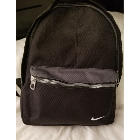 small nike backpack